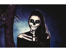 Load image into Gallery viewer, Analog Retro Photoshop Actions
