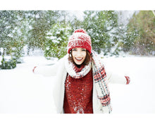 Load image into Gallery viewer, Snowy Season Photoshop Actions
