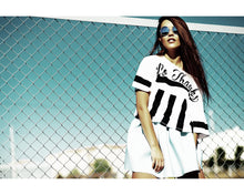 Load image into Gallery viewer, Vogue Photoshop Actions
